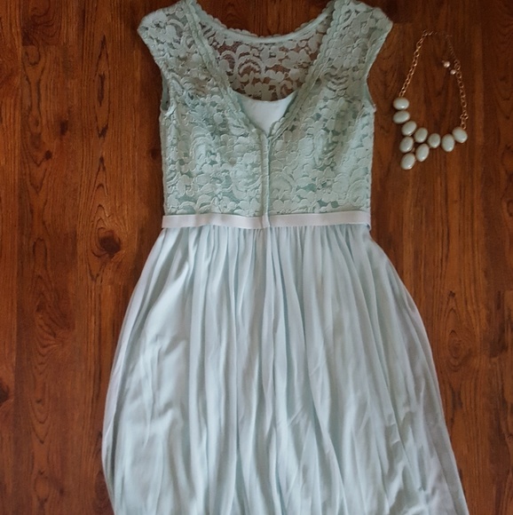 Mid-length Mint Dress. Bridesmaid/Wedding/ Evening - Picture 4 of 6